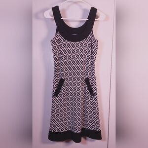 Antonio Melani Black White Retro Mini Shift Dress Size XS Comfy Geometric Glam
